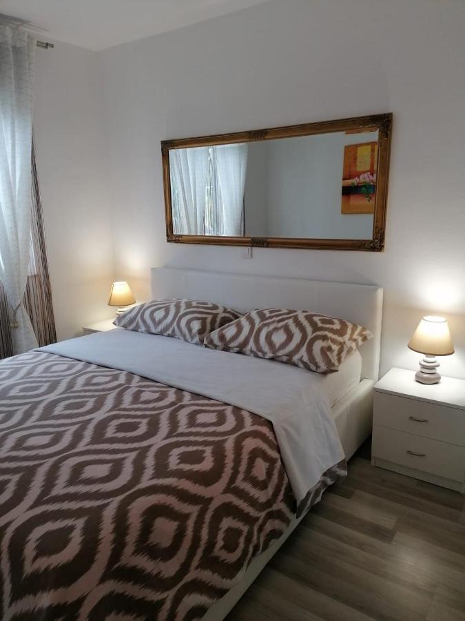 Kiara Sabunike 836